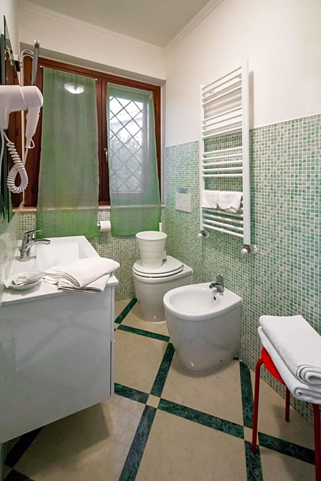 Il Bacio e La Nocciola