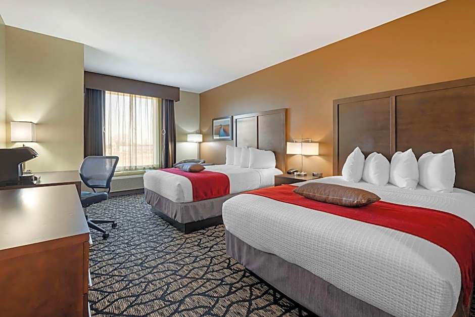 Best Western Plus Lakeview Hotel