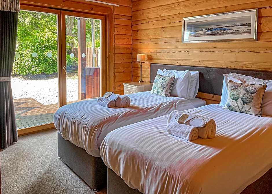 Glen Clova Lodges