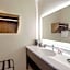 Econo Lodge Inn & Suites Foley-North Gulf Shores