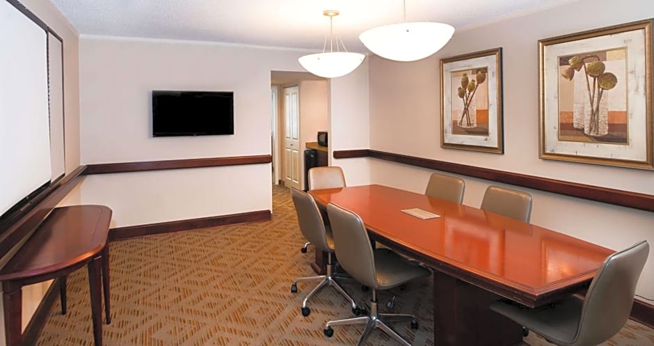 DoubleTree Suites by Hilton Hotel Philadelphia West