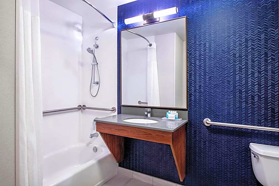 Fairfield Inn & Suites by Marriott Kelowna