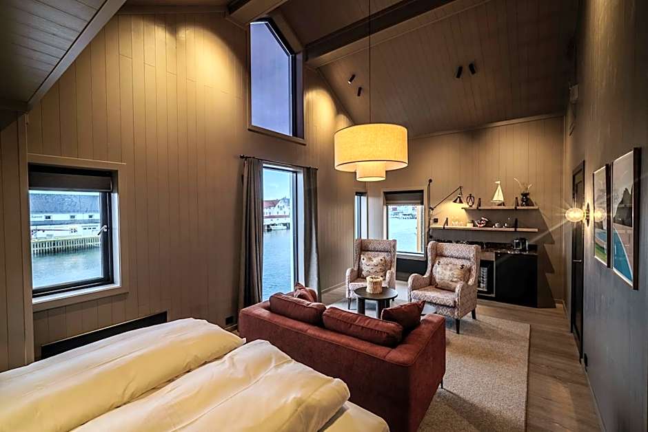 Henningsvær Bryggehotell - by Classic Norway Hotels