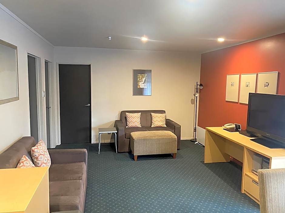 Bentleys Motor Inn