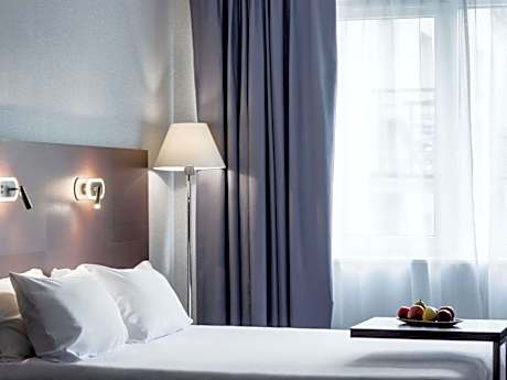 Double Room with Queen Bed