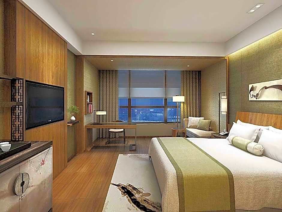 HUALUXE Ningbo Harbor City By IHG