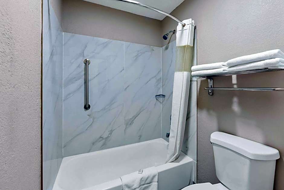 Days Inn by Wyndham Brownsville