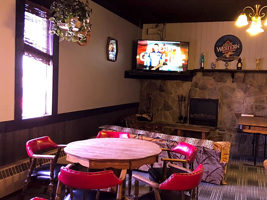 Agassiz Hotel and Restaurant - Under New Management