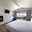 Cambria Landing Inn & Suites