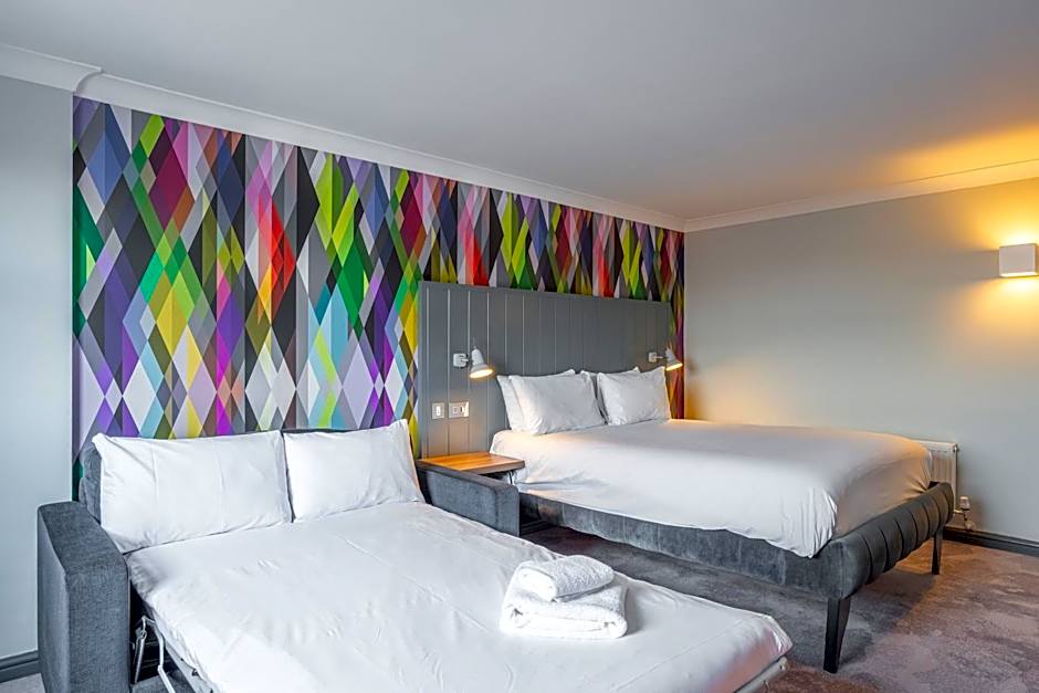 Village Hotel Chester St David's