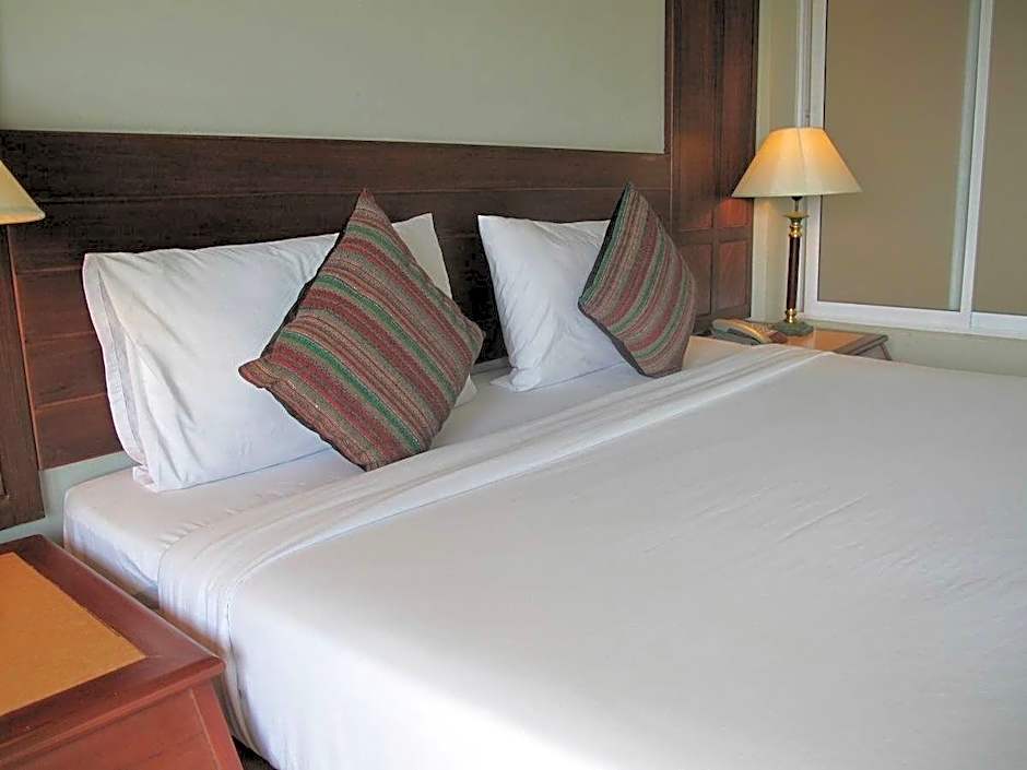 At Ayutthaya Hotel