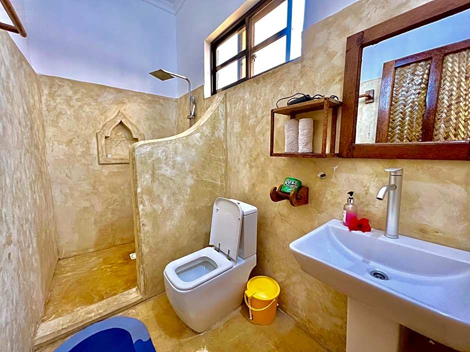 Chikachika Beach B&B