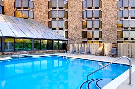 DoubleTree by Hilton Hotel Oak Ridge - Knoxville