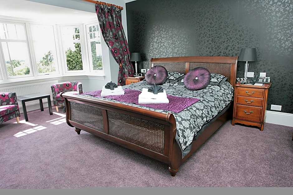 Grimscote Manor Hotel