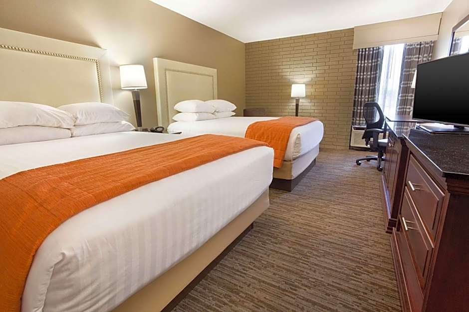 Drury Inn & Suites Greensboro