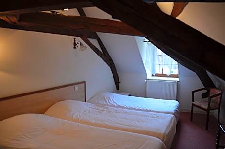 Classic Single Room with Shower