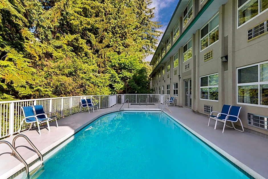 Four Points By Sheraton Surrey