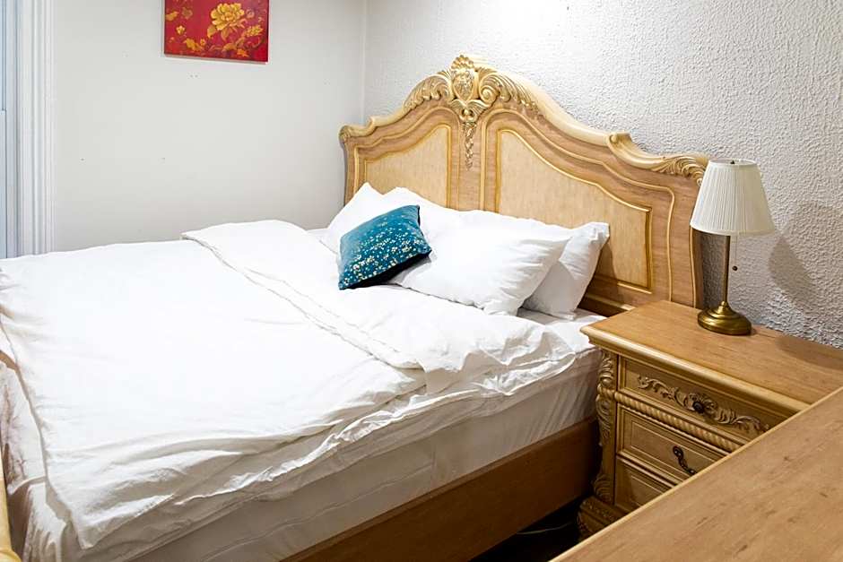 Downtown Apartment 6-7 people