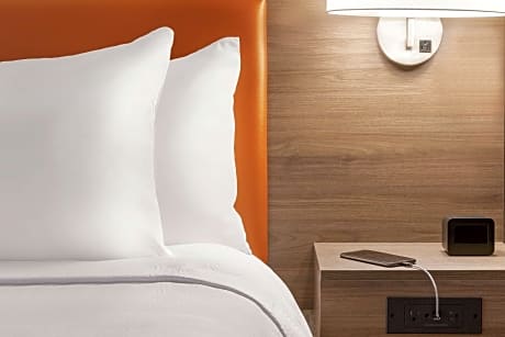 2Queen Accessible Bathtub Studio Nonsmoking