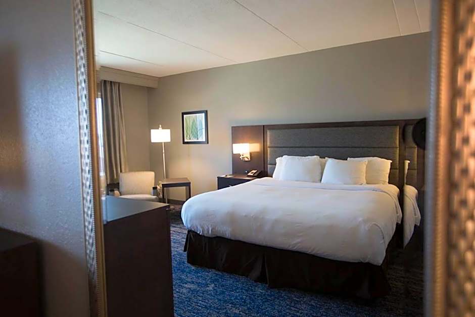 DoubleTree By Hilton Hotel Bloomington