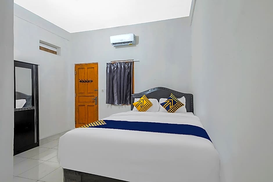 OYO Life 2412 Mandala Residence