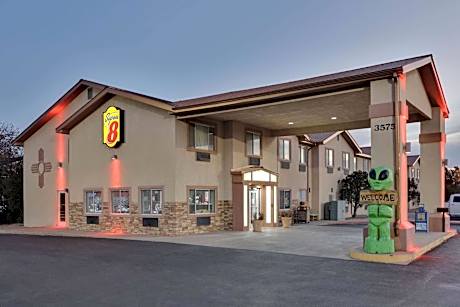 Super 8 by Wyndham Roswell