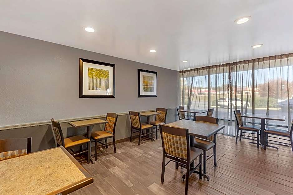 Quality Inn & Suites Easley - Greenville