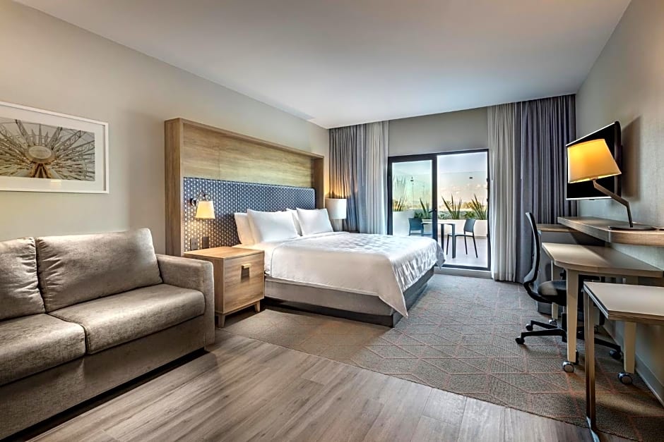 Holiday Inn & Suites - Aguascalientes, an IHG hotel