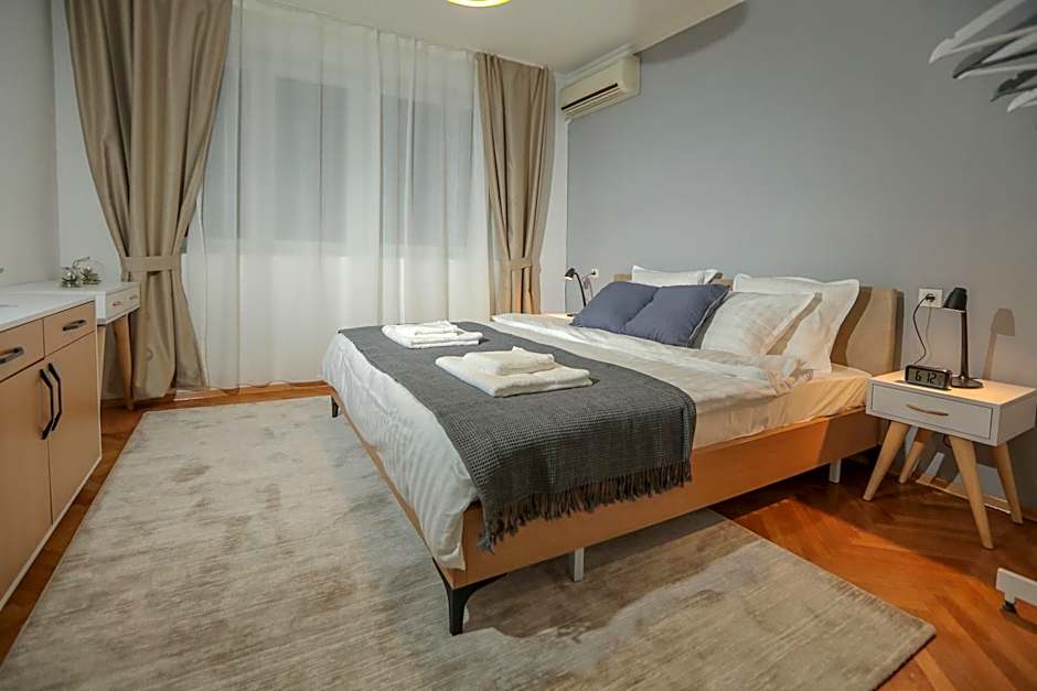 M - Square Private Rooms