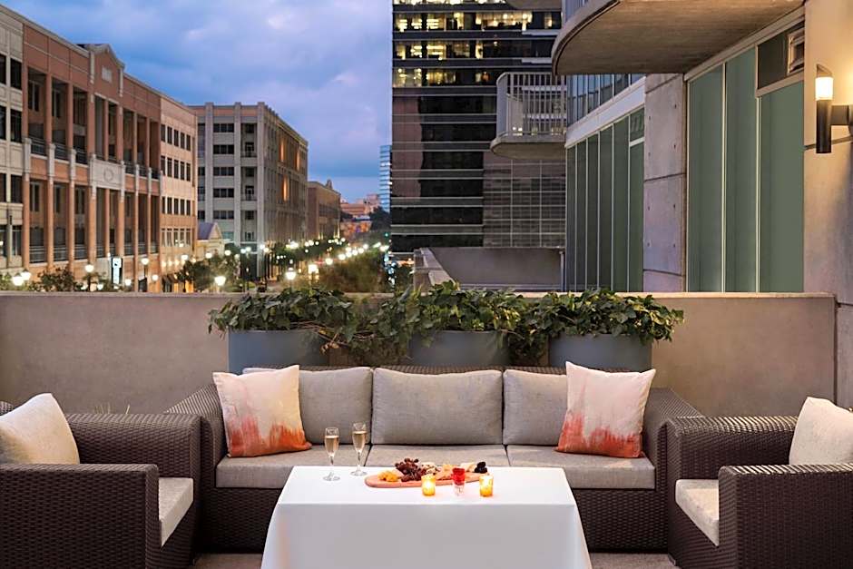 Twelve Midtown, Autograph Collection by Marriott