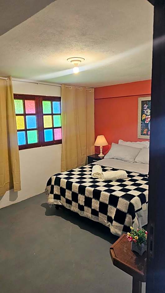 Hostel Yellow House MG