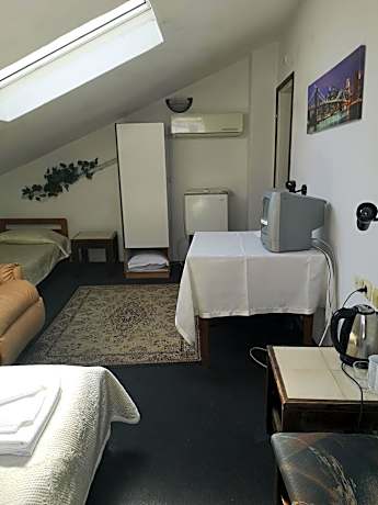 Quadruple Room with Bathroom (no balcony)