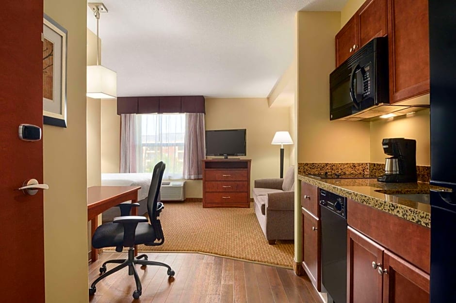 Days Inn & Suites by Wyndham Sherwood Park Edmonton