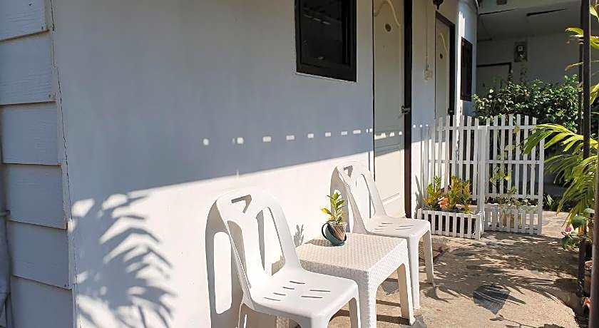 P California Inter Hostel