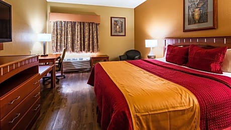 1 King Bed, Mobility Accessible, Communication Assistance, Walk In Shower, Non-Smoking, Continental Breakfast