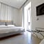 White 1903 - Rooftop Pool & Luxury Rooms