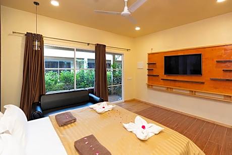 Deluxe Double or Twin Room with Garden View