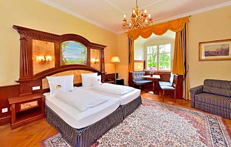 Double Room for Single Use