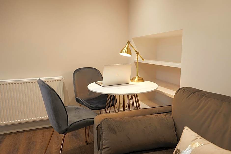 Three Cranes Serviced Apartments