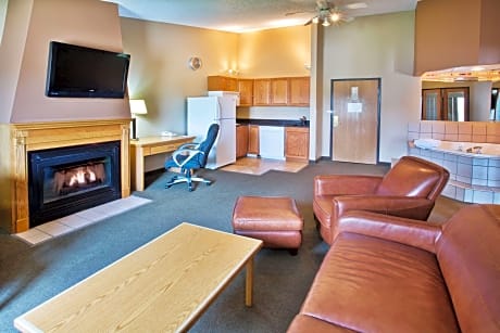 1 King Bed 2 Room Suite Non-Smoking