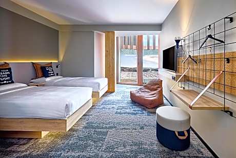 Standard Twin Room - Airfield