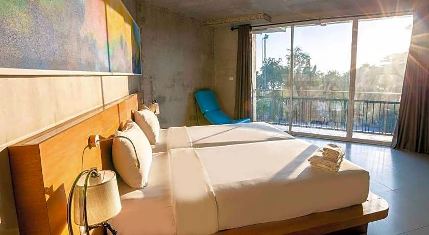 B2 Sea View Pattaya Boutique & Budget Hotel