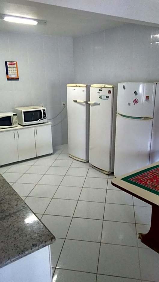 Gênesis Beach Hostel! Quartos compartilhados e privativos na Pinheira