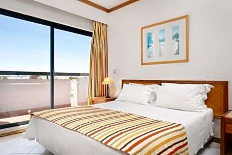 Superior One Bedroom Apartment – 2 Adults + 2 Children