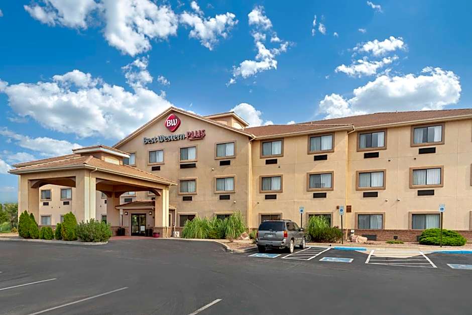 Best Western Plus Eagleridge Inn & Suites