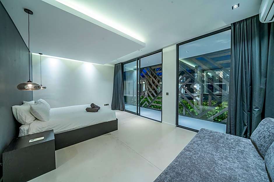 Villa Bull House: Amazing 6 Bedrooms Contemporary Villa in Seminyak