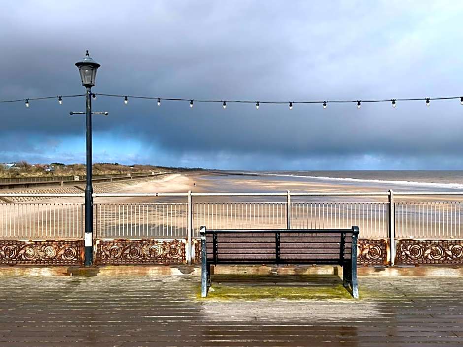 Couples Break Bluebell Luxury Lodge Skegness at Southview with pond view