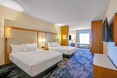 Queen Suite with Sofa Bed - Hearing Accessible