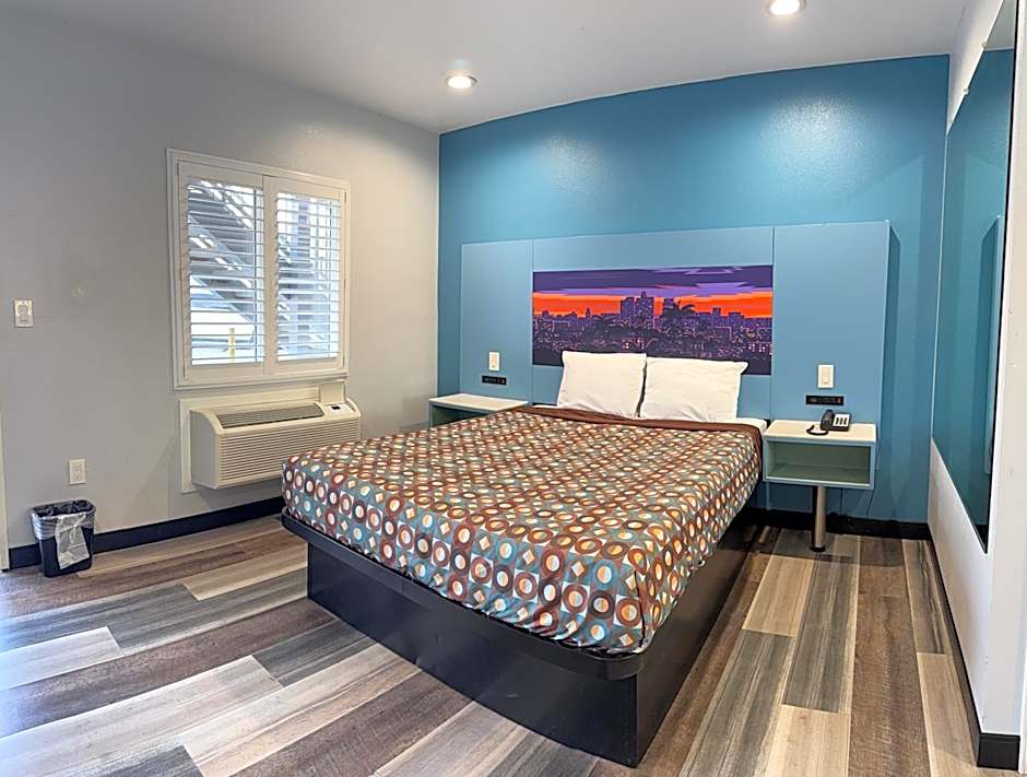 La Casa Motel, Burbank Airport
