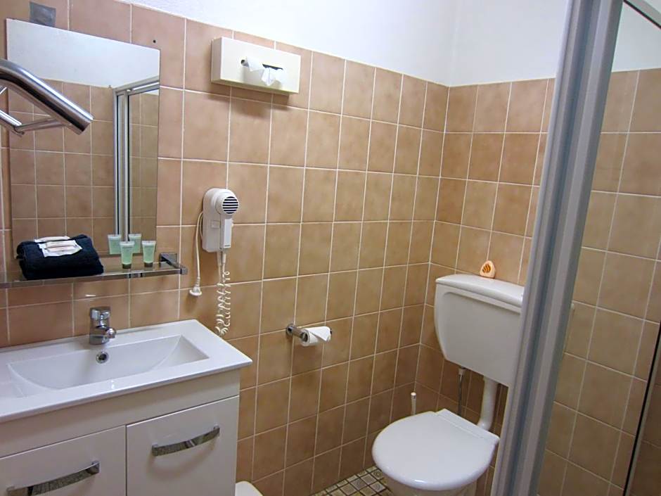 Cowra Crest Motel